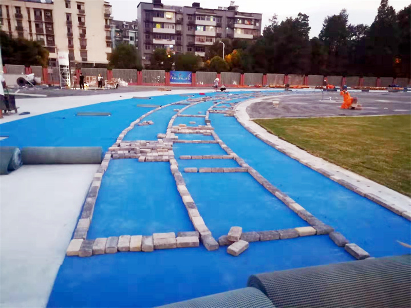 running track installation (2)